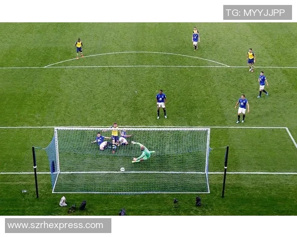 拉氏足球传奇：从球场到生活的精彩瞬间与成就分享