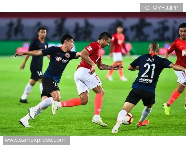 广州羽毛球队在精英赛中以79分稳居积分榜首位展现强劲实力